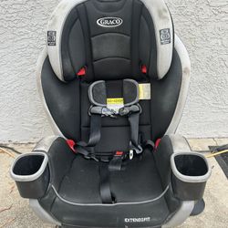 Graco Kids Car seat (6mo to 6yr old)