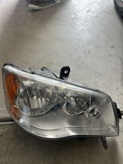 Dodge Grand Caravan Headlight