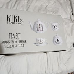 KIKI'S...DELIVERY SERVICE..TEA SET