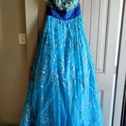Prom Dress Size10 Payed 299.00 Asking 175.00 Or Make Offer