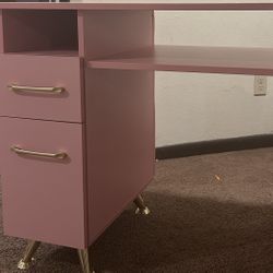 Nail Table 