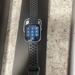 Apple Watch Nike Series 6. 44 MM GPS for Sale in Bothell, WA