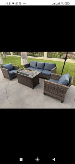Outdoor patio set