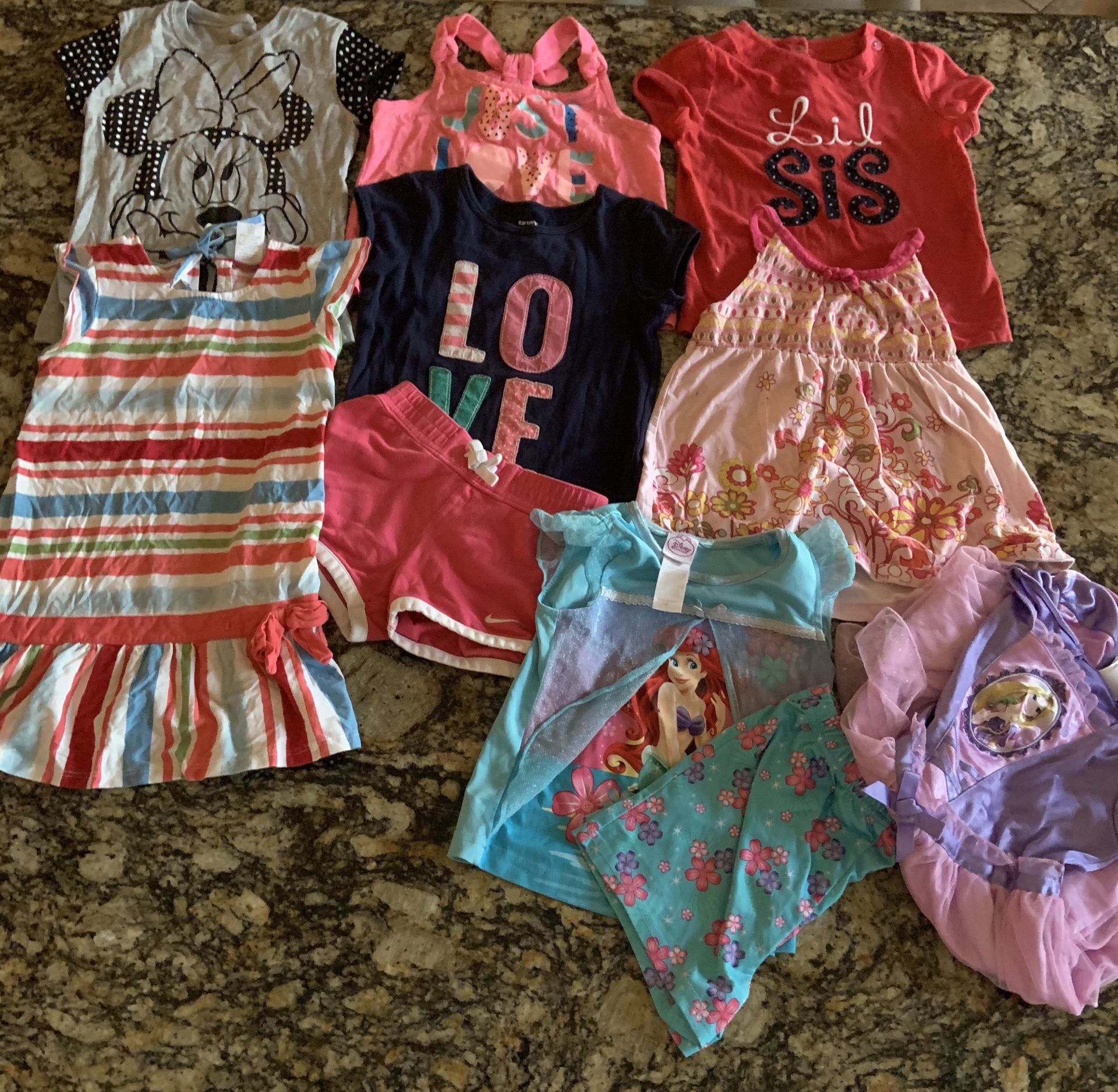 Girl’s clothing size 4