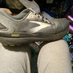Ghost Brooks Running Shoes 
