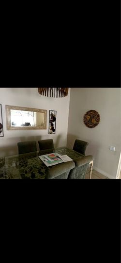 Dinning room table