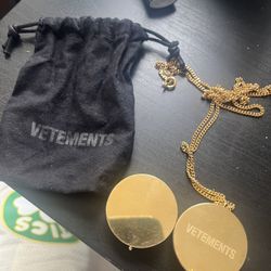 Gold Vetements Grinder 