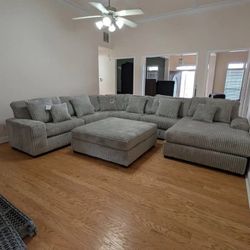 Oversized Sofa Reversible Sectional w Pillows & Ottoman $2499 !!
