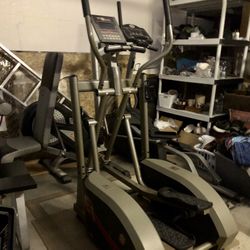 BEST FITNESS CENTER DRIVE ELLIPTICAL BFE1 BODY-SOLID CARDIO TRAINER