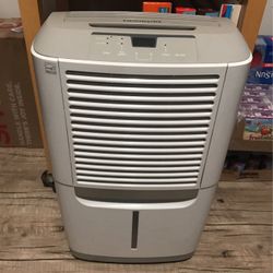 Dehumidifier 