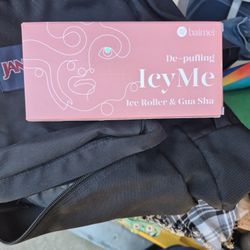 De-puffing ICYMe Ice Roller & Gua Sha