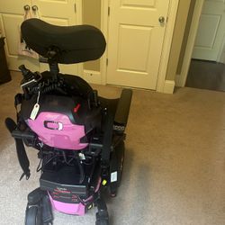 Quantum Q6 Edge Power Wheelchair w/ seat Tilt