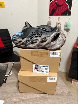 Size 5,6,10 - Adidas Yeezy Foam Runner and Cinder