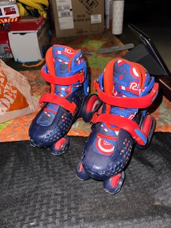 Kids adjustable roller skates