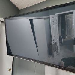 50 Inch LG plasma TV with Wall Mount
