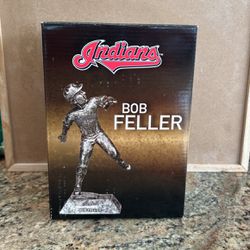 Bob Feller  statue