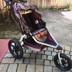 Bob Revolution Stroller SE - car seat carrier bar included