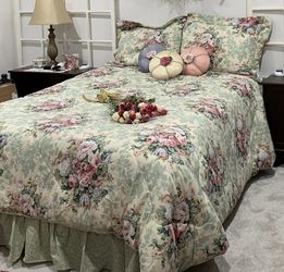 Comforter Set & Silk Throw Pillows