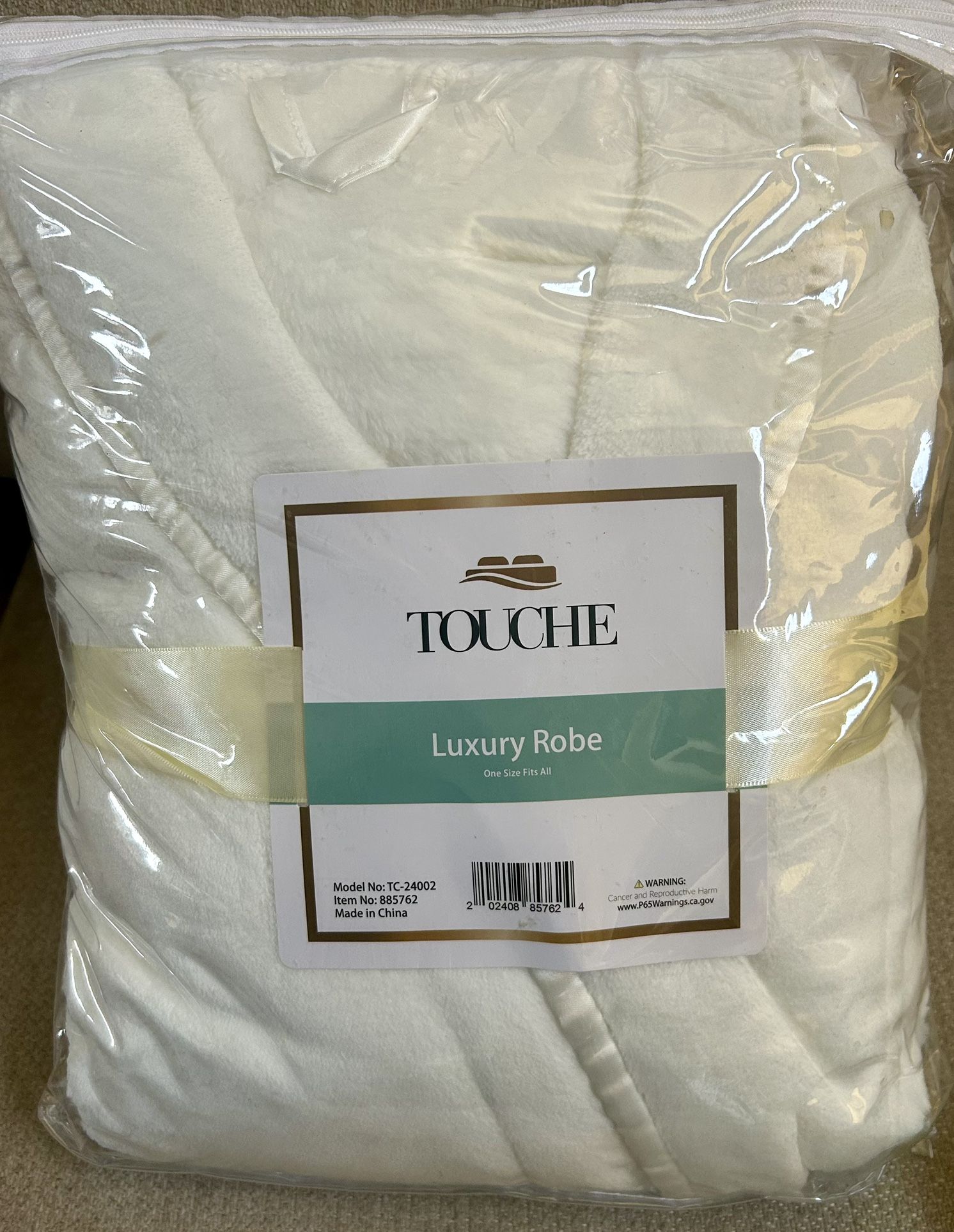 Luxury Robe ones Size Fits Alll!🤗