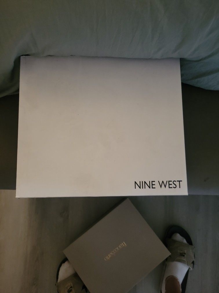 White Wedges