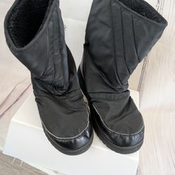 Snow Boots Size 6 Youth Gender Neutral 