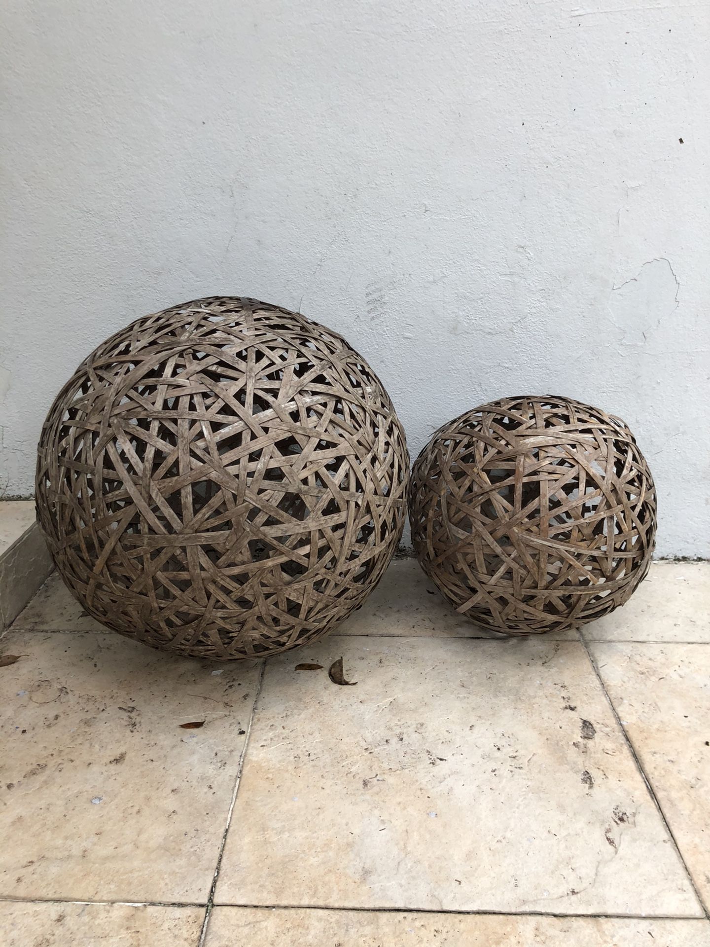 wicker sphere for ornament
