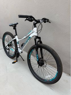 Bike  Schwinn 27.5” wheel