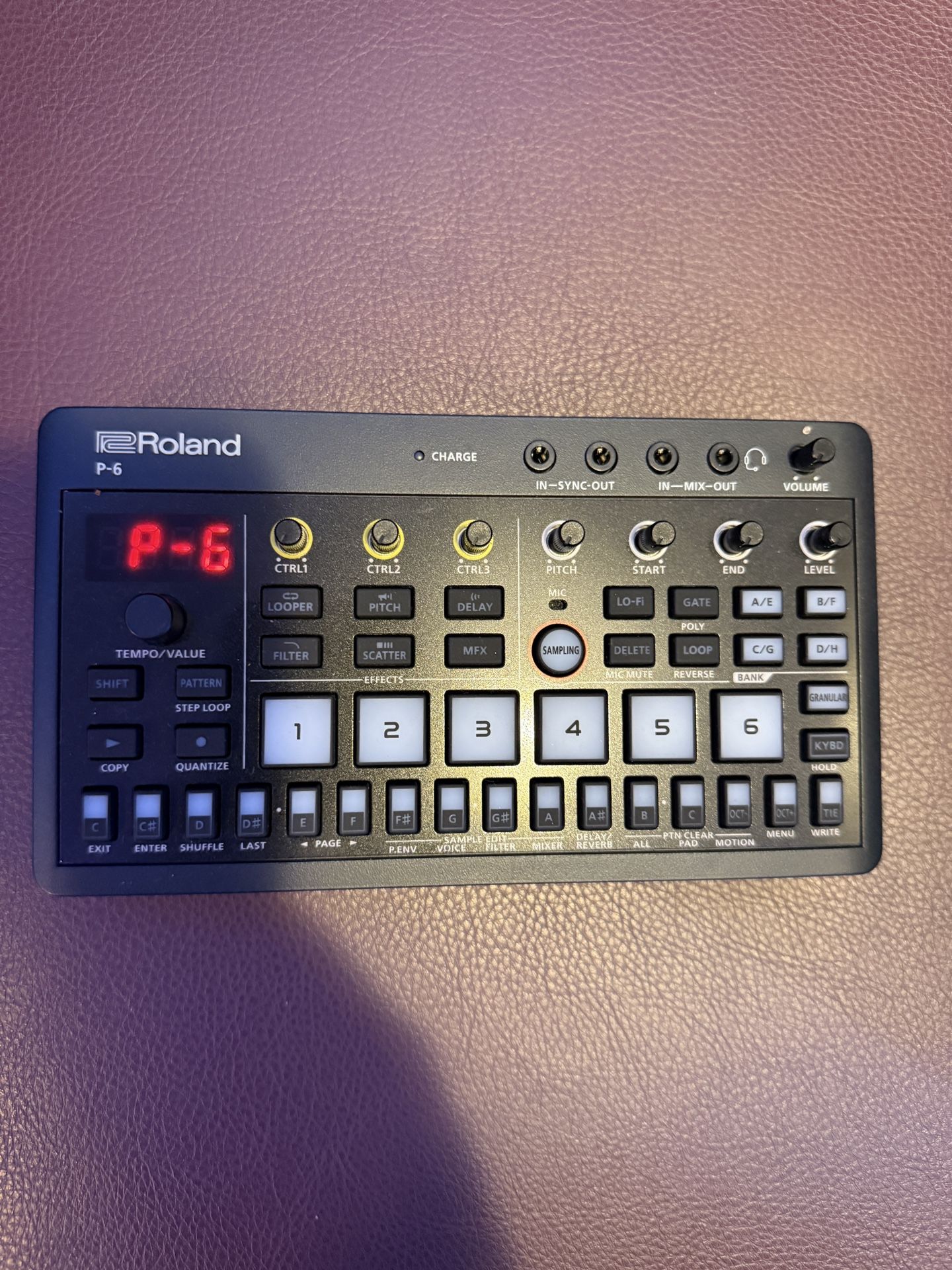 Roland AIRA Compact P-6 Desktop Creative Sampler