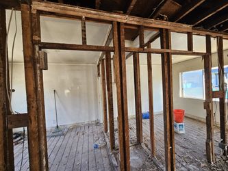 Drywall / Hangers / Patches