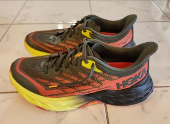 HOKA Speedgoat 5 Trail Running Shoes Size 11 Mens