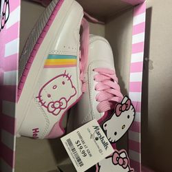 Hello Kitty Shoes
