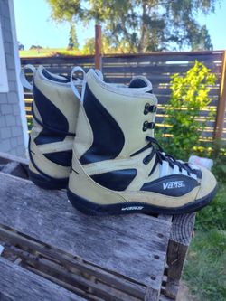 Vans size 12 snowboard boots