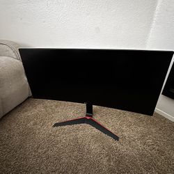 LG Widescreen Monitor – Crisp Display, Works Perfectly