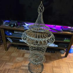 Vintage 3.5 Ft Antique Metal Garden/ Home Plant Stand