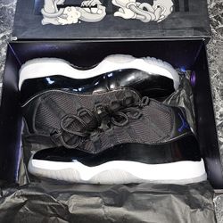Air Jordan 11 (2016)