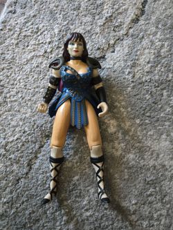 1996 Toy Biz Xena Warrior Princess Deluxe Edition 10" Action Figure Marvel
