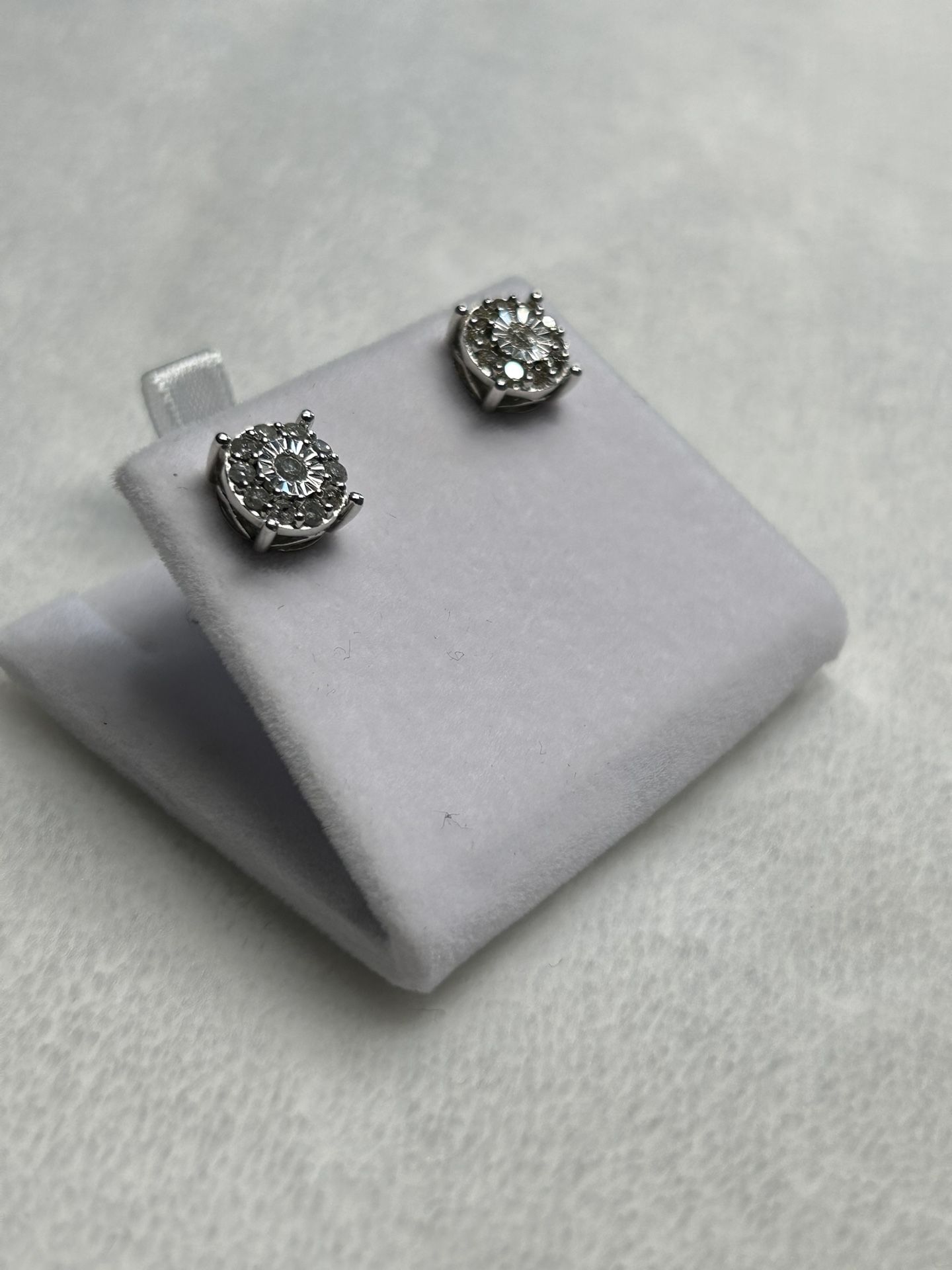 1/2 Ct Natural Diamond earrings