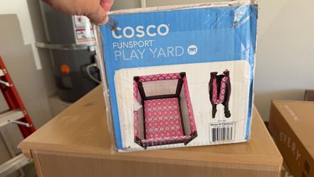 Cosco Funsport Playyard