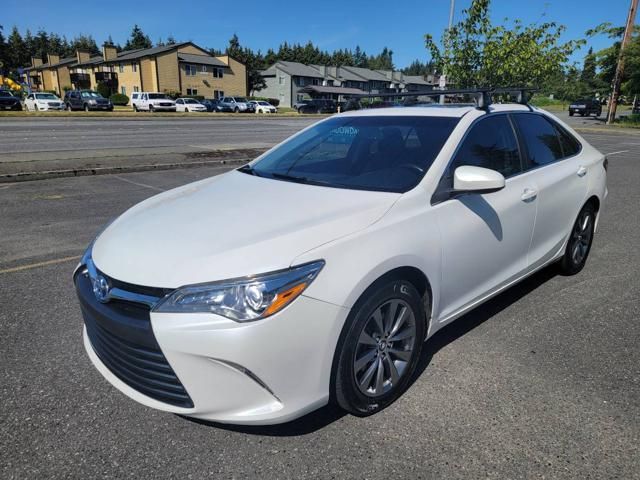 2015 Toyota Camry Hybrid