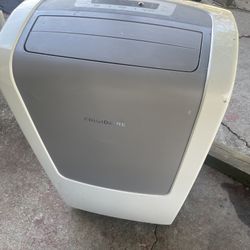 Frigidaire Portable Air Conditioner model FRA113PT1