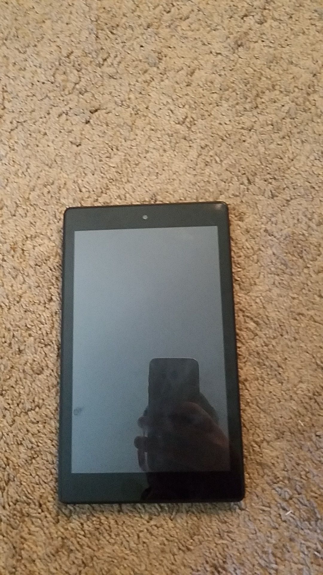 Like new amazon fire 8 inch tablet
