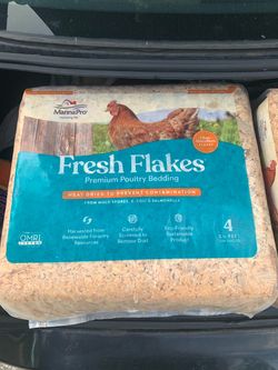 MannaPro Fresh Flakes Poultry Bedding 4 Cubic Feet NEW