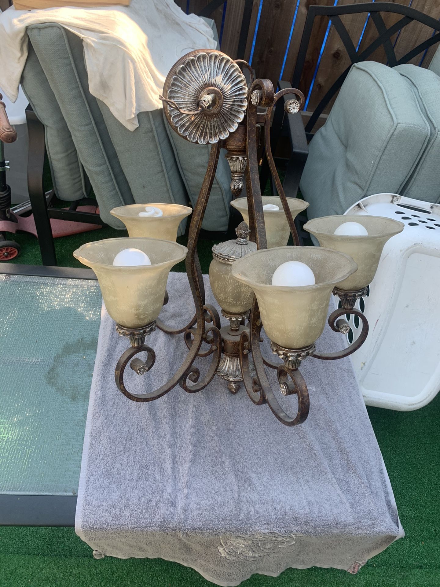 Light fixtures