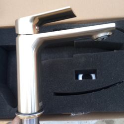 Satro Single Hole Bathroom Faucet