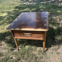 Vintage Lane Acclaim Side Table 