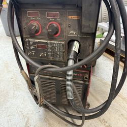 Lincoln Power MiG 350 Welder