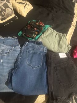 Woman’s clothes M/L