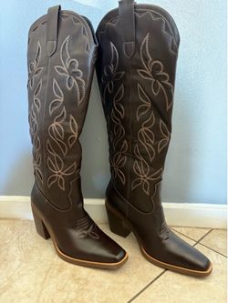 Women’s Boots 8