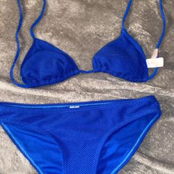 Woman’s Blue Swimming Suit 