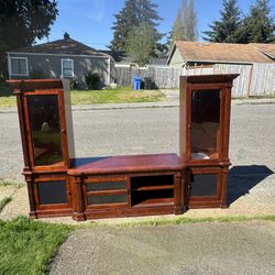 Entertainment center